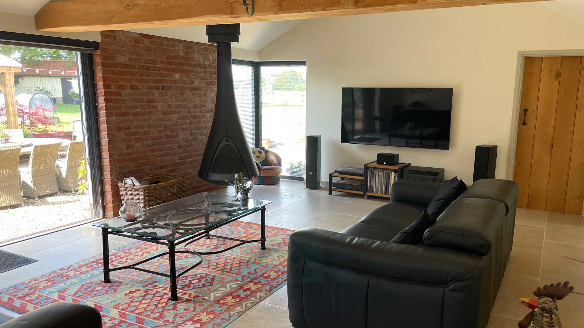 Barn with Garage New Build Livingroom